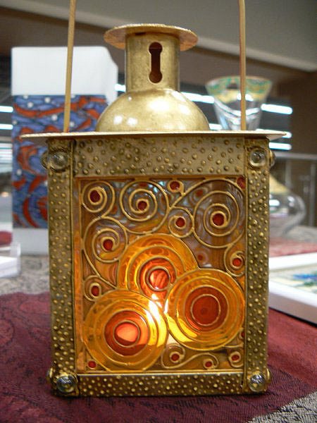 lantern-gold-red1.jpg