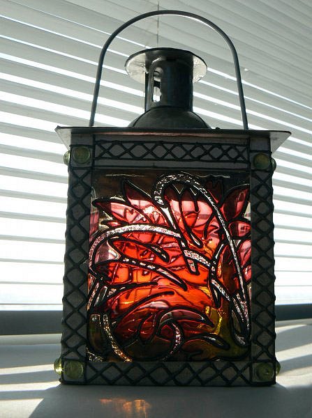 lantern-silver-red2.jpg